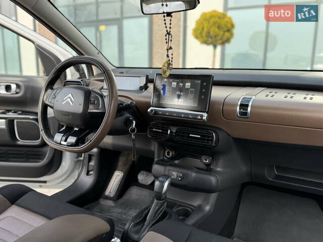 Белый Ситроен C4 Кактус, объемом двигателя 1.2 л и пробегом 117 тыс. км за 12500 $, фото 27 на Automoto.ua