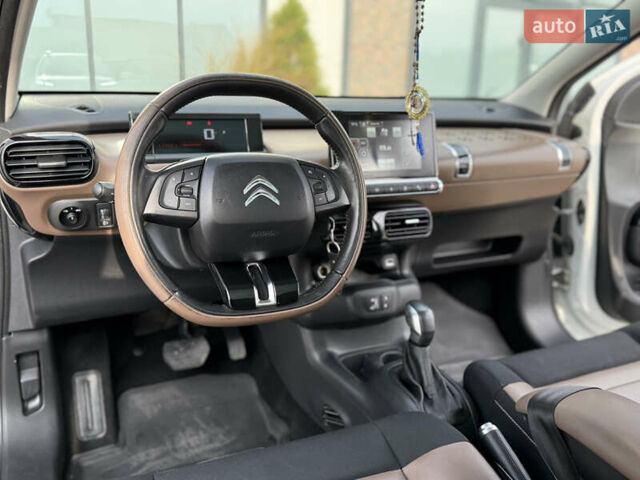 Белый Ситроен C4 Кактус, объемом двигателя 1.2 л и пробегом 117 тыс. км за 12500 $, фото 20 на Automoto.ua