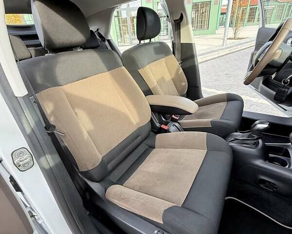 Белый Ситроен C4 Кактус, объемом двигателя 1.2 л и пробегом 90 тыс. км за 13500 $, фото 30 на Automoto.ua