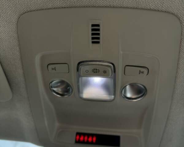 Белый Ситроен C4 Кактус, объемом двигателя 1.2 л и пробегом 90 тыс. км за 13500 $, фото 40 на Automoto.ua