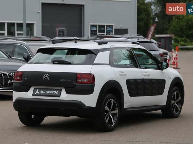 Білий Сітроен C4 Кактус, об'ємом двигуна 1.2 л та пробігом 112 тис. км за 9900 $, фото 6 на Automoto.ua