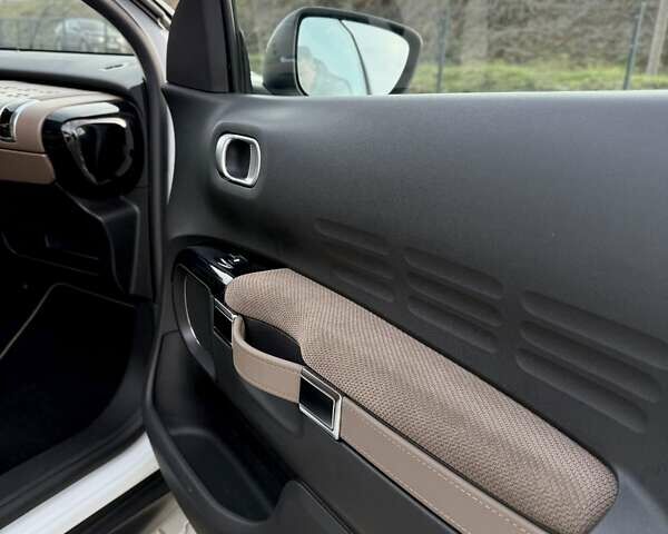 Белый Ситроен C4 Кактус, объемом двигателя 1.2 л и пробегом 90 тыс. км за 13500 $, фото 5 на Automoto.ua