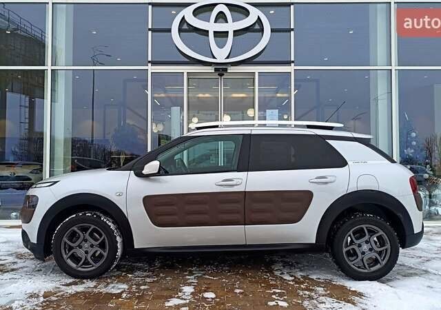 Белый Ситроен C4 Кактус, объемом двигателя 1.2 л и пробегом 66 тыс. км за 11551 $, фото 2 на Automoto.ua