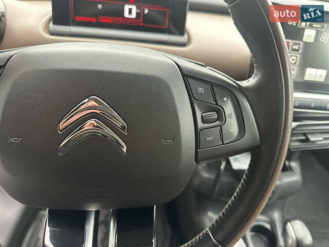 Белый Ситроен C4 Кактус, объемом двигателя 1.2 л и пробегом 90 тыс. км за 13299 $, фото 10 на Automoto.ua