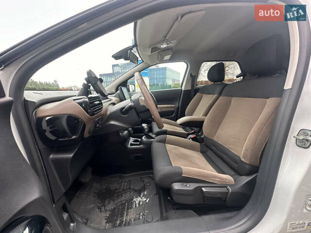 Белый Ситроен C4 Кактус, объемом двигателя 1.2 л и пробегом 90 тыс. км за 13299 $, фото 17 на Automoto.ua