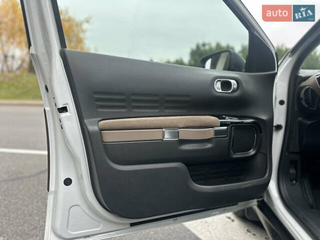 Белый Ситроен C4 Кактус, объемом двигателя 1.2 л и пробегом 90 тыс. км за 13299 $, фото 7 на Automoto.ua