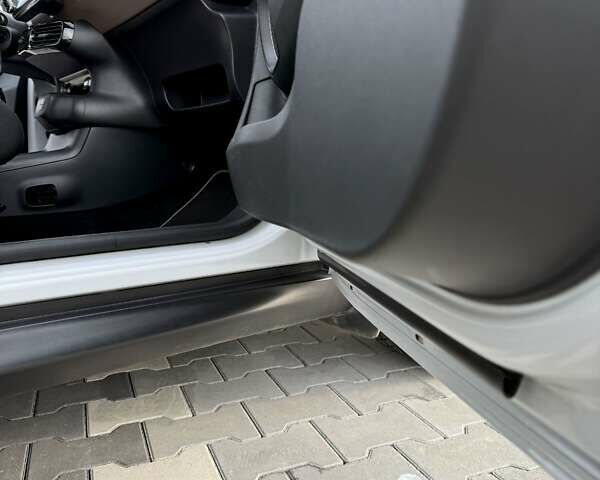 Белый Ситроен C4 Кактус, объемом двигателя 1.2 л и пробегом 90 тыс. км за 13500 $, фото 7 на Automoto.ua