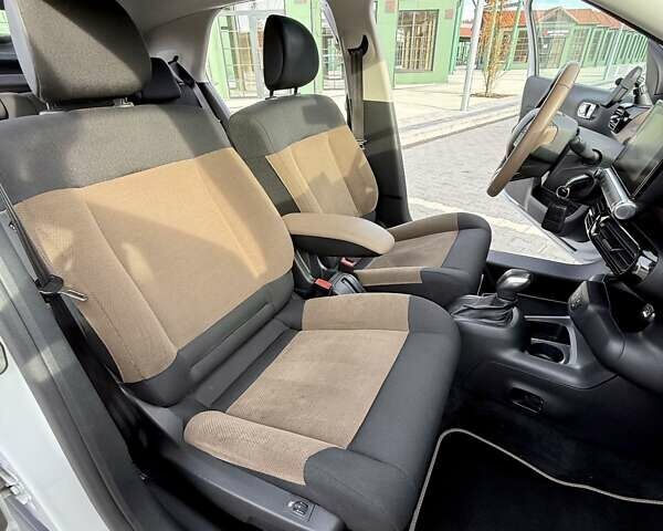 Белый Ситроен C4 Кактус, объемом двигателя 1.2 л и пробегом 90 тыс. км за 13500 $, фото 29 на Automoto.ua