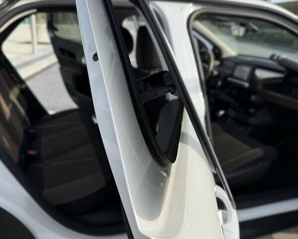 Белый Ситроен C4 Кактус, объемом двигателя 1.2 л и пробегом 90 тыс. км за 13500 $, фото 15 на Automoto.ua