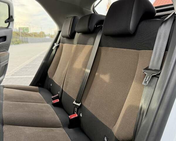 Белый Ситроен C4 Кактус, объемом двигателя 1.2 л и пробегом 90 тыс. км за 13500 $, фото 1 на Automoto.ua