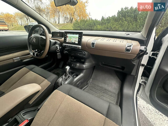 Белый Ситроен C4 Кактус, объемом двигателя 1.2 л и пробегом 90 тыс. км за 13299 $, фото 33 на Automoto.ua