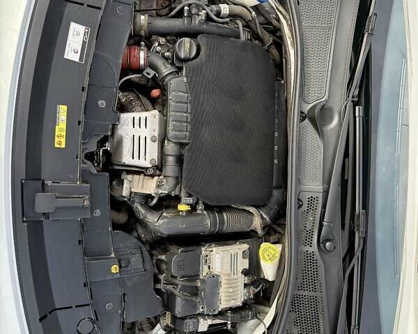 Белый Ситроен C4 Кактус, объемом двигателя 1.2 л и пробегом 90 тыс. км за 13500 $, фото 55 на Automoto.ua