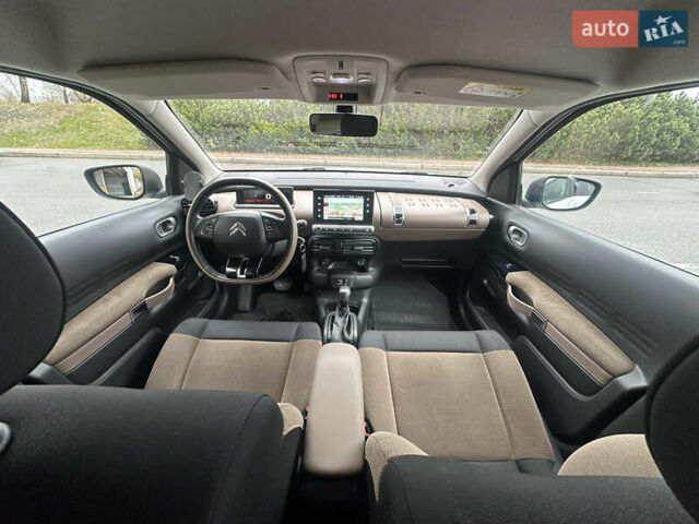 Белый Ситроен C4 Кактус, объемом двигателя 1.2 л и пробегом 90 тыс. км за 13299 $, фото 30 на Automoto.ua