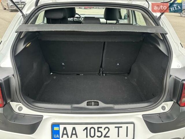 Білий Сітроен C4 Кактус, об'ємом двигуна 1.2 л та пробігом 105 тис. км за 12300 $, фото 25 на Automoto.ua