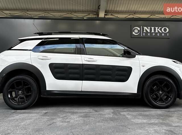 Ситроен C4 Кактус 2018 в Киеве на Automoto.ua Белый Ситроен C4 Кактус, объемом двигателя 1.56 л и пробегом 153 тыс. км за 14000 $, фото 20 на Automoto.ua
