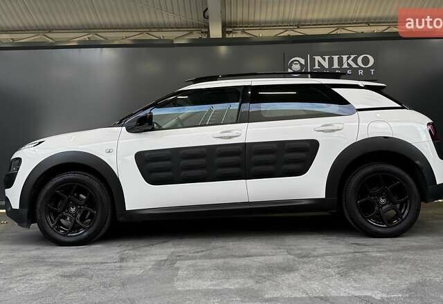 Ситроен C4 Кактус 2018 в Киеве на Automoto.ua Белый Ситроен C4 Кактус, объемом двигателя 1.56 л и пробегом 153 тыс. км за 14000 $, фото 7 на Automoto.ua