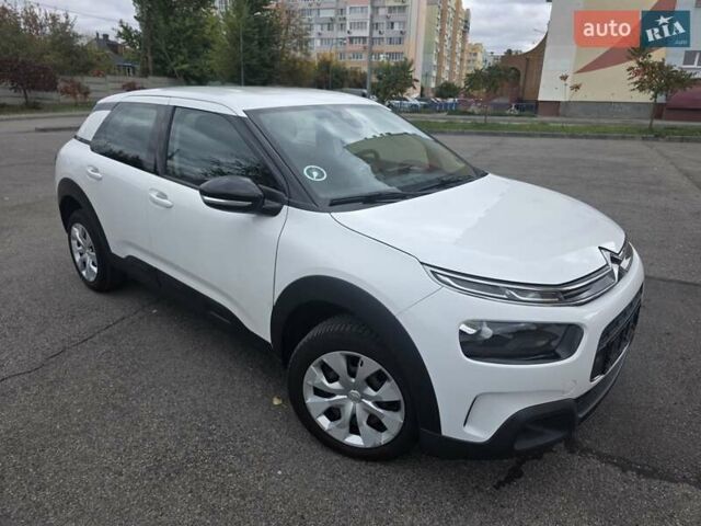 Белый Ситроен C4 Кактус, объемом двигателя 1.56 л и пробегом 193 тыс. км за 12400 $, фото 7 на Automoto.ua