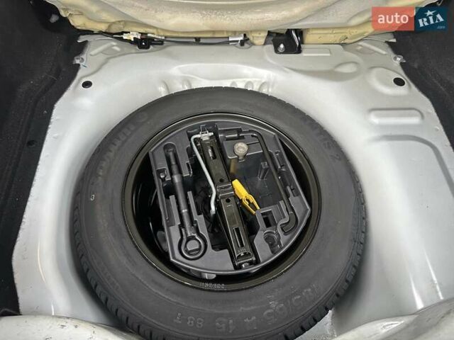 Білий Сітроен C4 Кактус, об'ємом двигуна 1.2 л та пробігом 105 тис. км за 12300 $, фото 26 на Automoto.ua