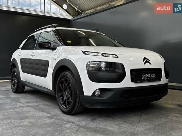 Ситроен C4 Кактус 2018 в Киеве на Automoto.ua Белый Ситроен C4 Кактус, объемом двигателя 1.56 л и пробегом 153 тыс. км за 14000 $, фото 25 на Automoto.ua