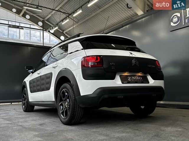 Ситроен C4 Кактус 2018 в Киеве на Automoto.ua Белый Ситроен C4 Кактус, объемом двигателя 1.56 л и пробегом 153 тыс. км за 14000 $, фото 12 на Automoto.ua