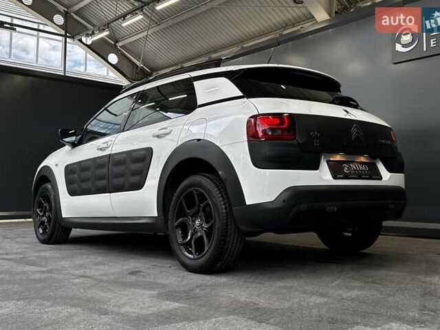 Ситроен C4 Кактус 2018 в Киеве на Automoto.ua Белый Ситроен C4 Кактус, объемом двигателя 1.56 л и пробегом 153 тыс. км за 14000 $, фото 10 на Automoto.ua