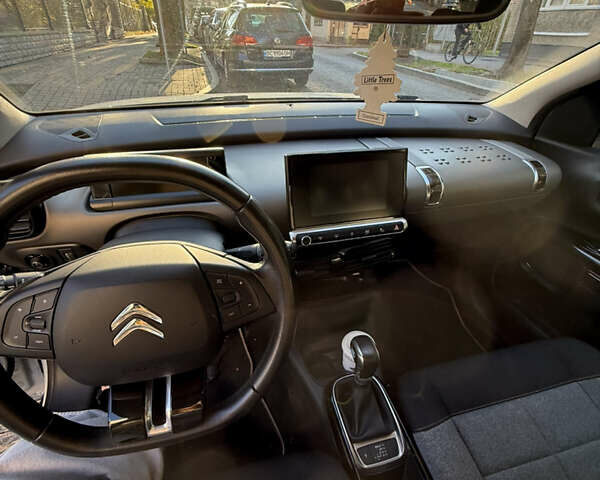 Белый Ситроен C4 Кактус, объемом двигателя 1.5 л и пробегом 71 тыс. км за 16900 $, фото 10 на Automoto.ua