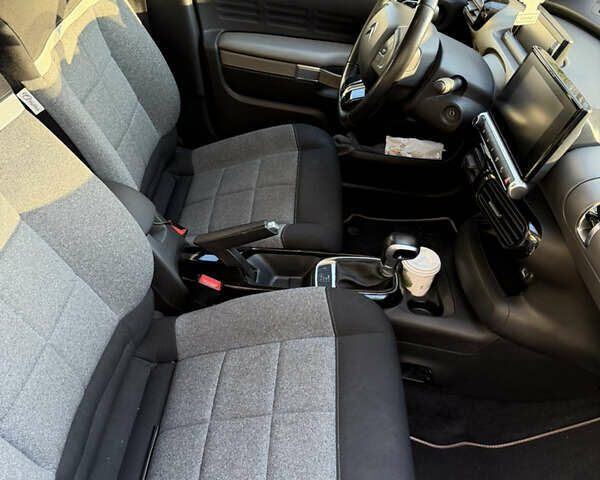 Белый Ситроен C4 Кактус, объемом двигателя 1.5 л и пробегом 71 тыс. км за 16900 $, фото 11 на Automoto.ua