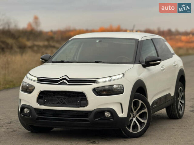 Белый Ситроен C4 Кактус, объемом двигателя 1.56 л и пробегом 158 тыс. км за 14700 $, фото 3 на Automoto.ua
