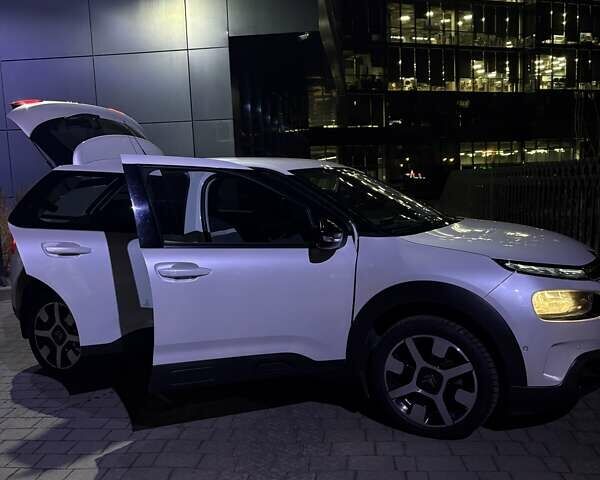 Белый Ситроен C4 Кактус, объемом двигателя 1.2 л и пробегом 141 тыс. км за 15000 $, фото 1 на Automoto.ua