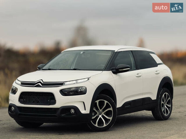 Белый Ситроен C4 Кактус, объемом двигателя 1.56 л и пробегом 158 тыс. км за 14700 $, фото 4 на Automoto.ua