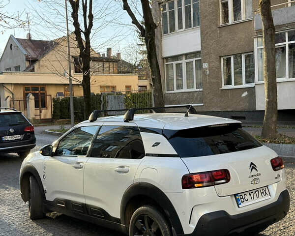 Белый Ситроен C4 Кактус, объемом двигателя 1.5 л и пробегом 71 тыс. км за 16900 $, фото 7 на Automoto.ua