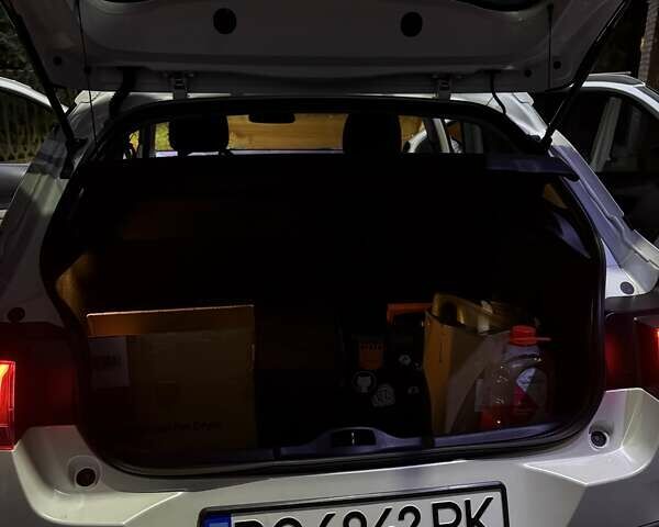 Белый Ситроен C4 Кактус, объемом двигателя 1.2 л и пробегом 141 тыс. км за 15000 $, фото 12 на Automoto.ua