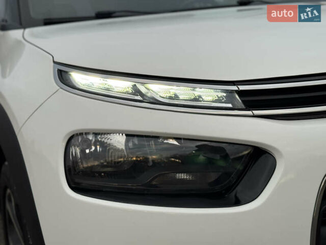 Белый Ситроен C4 Кактус, объемом двигателя 1.56 л и пробегом 158 тыс. км за 14700 $, фото 17 на Automoto.ua