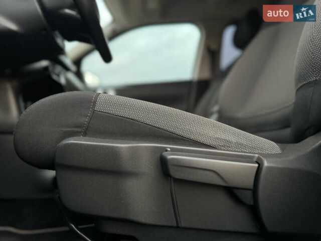 Белый Ситроен C4 Кактус, объемом двигателя 1.56 л и пробегом 158 тыс. км за 14700 $, фото 44 на Automoto.ua