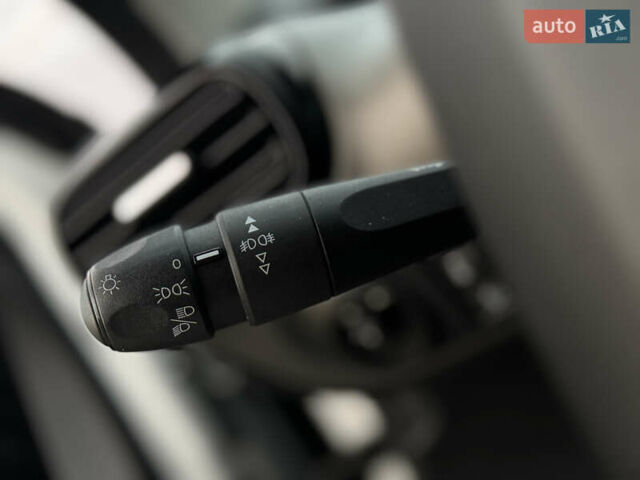 Белый Ситроен C4 Кактус, объемом двигателя 1.56 л и пробегом 158 тыс. км за 14700 $, фото 50 на Automoto.ua