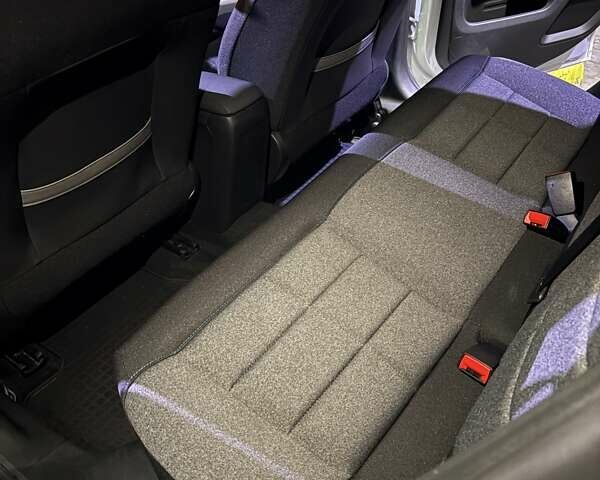 Белый Ситроен C4 Кактус, объемом двигателя 1.2 л и пробегом 141 тыс. км за 15000 $, фото 7 на Automoto.ua