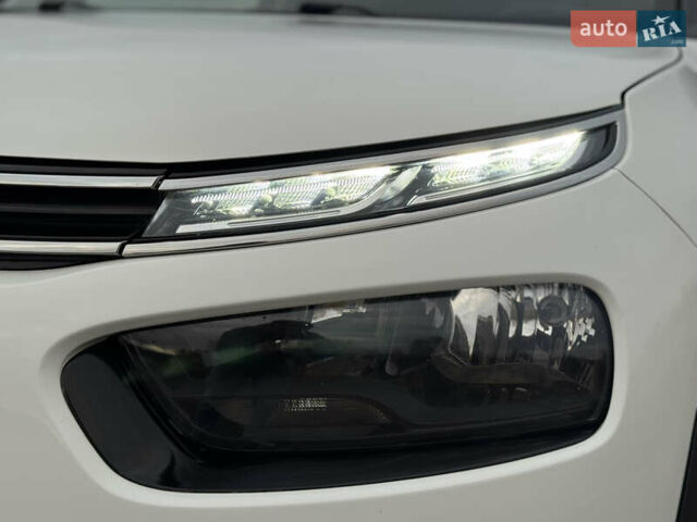 Белый Ситроен C4 Кактус, объемом двигателя 1.56 л и пробегом 158 тыс. км за 14700 $, фото 20 на Automoto.ua