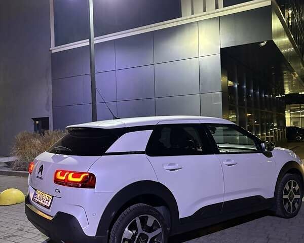 Белый Ситроен C4 Кактус, объемом двигателя 1.2 л и пробегом 141 тыс. км за 15000 $, фото 6 на Automoto.ua