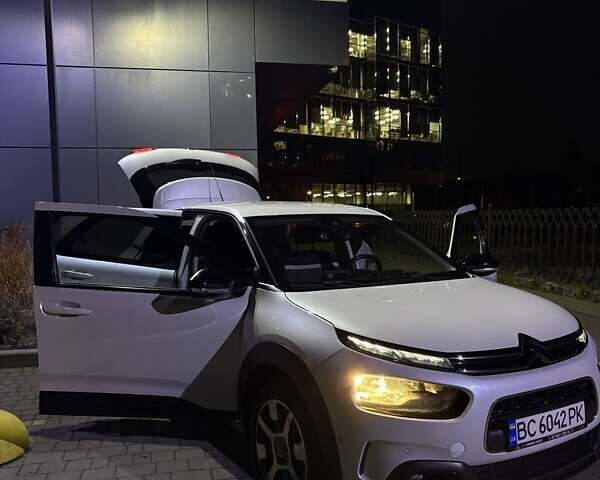 Белый Ситроен C4 Кактус, объемом двигателя 1.2 л и пробегом 141 тыс. км за 15000 $, фото 3 на Automoto.ua