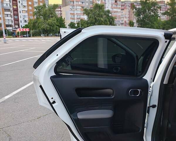 Белый Ситроен C4 Кактус, объемом двигателя 1.5 л и пробегом 172 тыс. км за 15237 $, фото 20 на Automoto.ua
