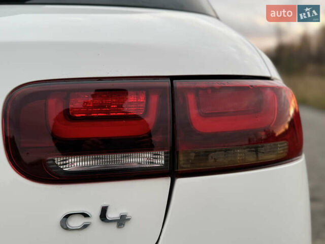 Белый Ситроен C4 Кактус, объемом двигателя 1.56 л и пробегом 158 тыс. км за 14700 $, фото 26 на Automoto.ua