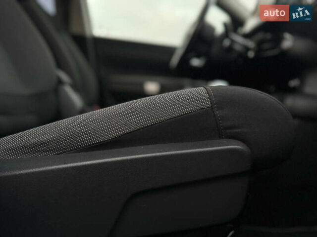 Белый Ситроен C4 Кактус, объемом двигателя 1.56 л и пробегом 158 тыс. км за 14700 $, фото 65 на Automoto.ua