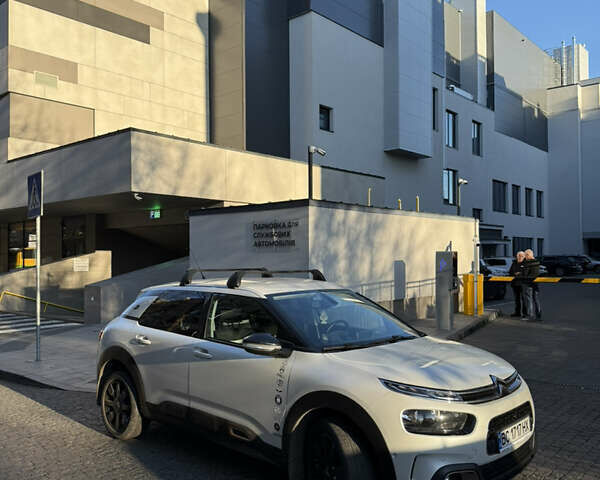 Белый Ситроен C4 Кактус, объемом двигателя 1.5 л и пробегом 71 тыс. км за 16900 $, фото 5 на Automoto.ua