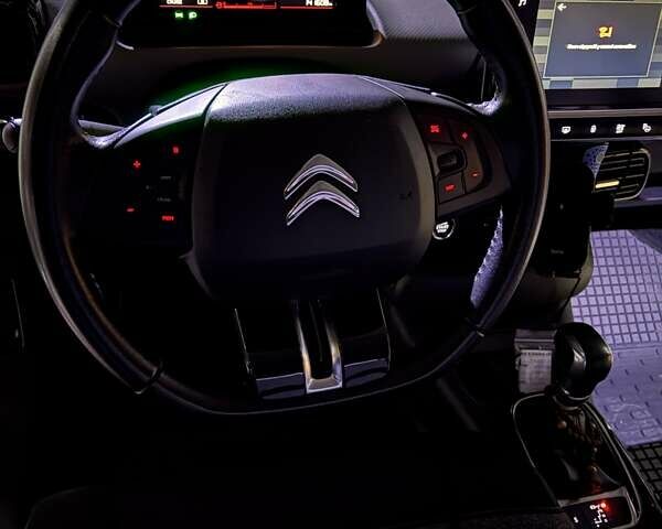 Белый Ситроен C4 Кактус, объемом двигателя 1.2 л и пробегом 141 тыс. км за 15000 $, фото 11 на Automoto.ua