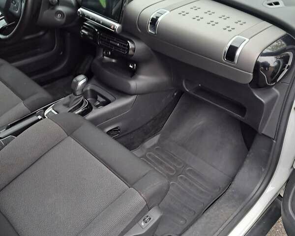 Белый Ситроен C4 Кактус, объемом двигателя 1.5 л и пробегом 97 тыс. км за 17000 $, фото 17 на Automoto.ua