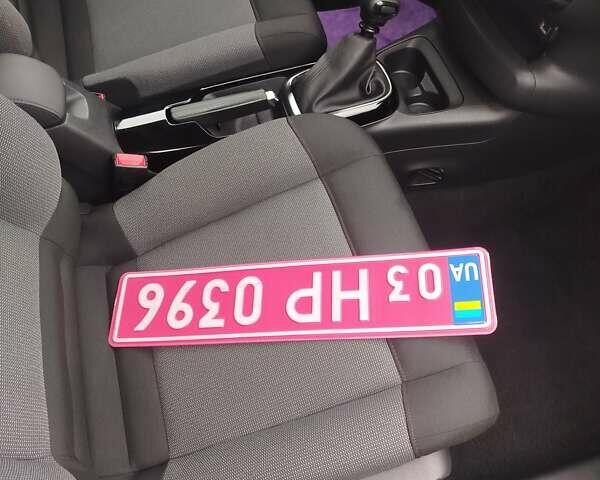 Белый Ситроен C4 Кактус, объемом двигателя 1.5 л и пробегом 141 тыс. км за 10999 $, фото 10 на Automoto.ua