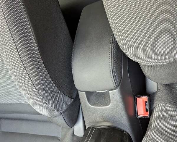 Білий Сітроен C4 Кактус, об'ємом двигуна 1.5 л та пробігом 115 тис. км за 15700 $, фото 36 на Automoto.ua