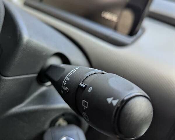 Білий Сітроен C4 Кактус, об'ємом двигуна 1.5 л та пробігом 115 тис. км за 15700 $, фото 33 на Automoto.ua