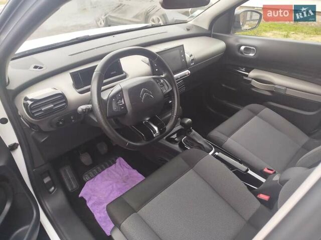 Белый Ситроен C4 Кактус, объемом двигателя 1.5 л и пробегом 141 тыс. км за 10999 $, фото 14 на Automoto.ua