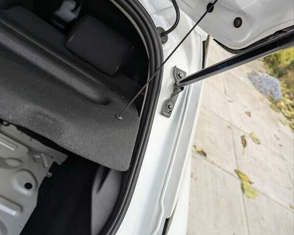 Білий Сітроен C4 Кактус, об'ємом двигуна 1.5 л та пробігом 115 тис. км за 15700 $, фото 59 на Automoto.ua